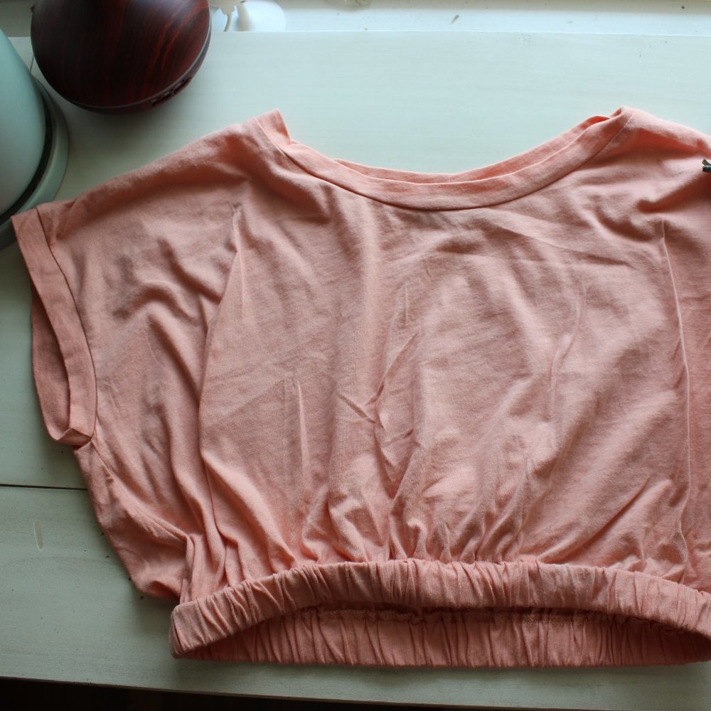 Salmon Crop Top ♡